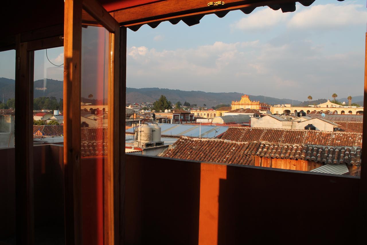 Hostal Puerta Vieja *